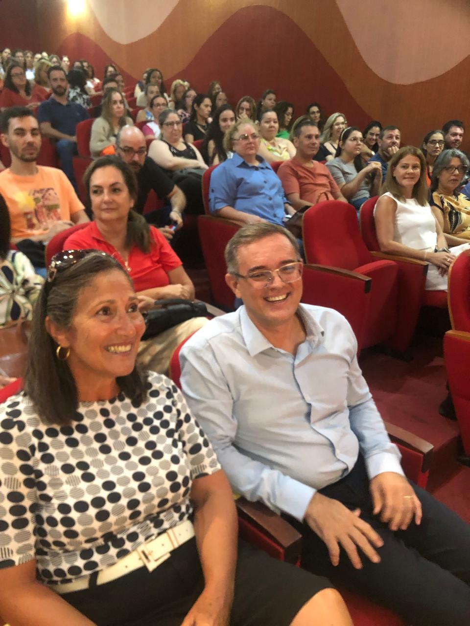 Prefeitura esclarece boatos sobre exoneração da secretária de Educação
