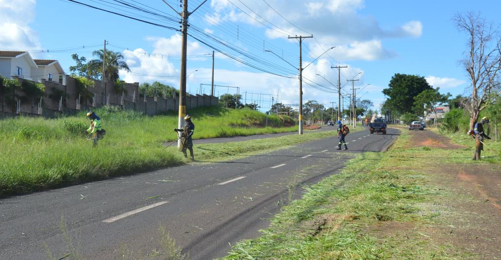 Prefeitura de Fernandópolis realizou mais de 450 mil metros de roçagem